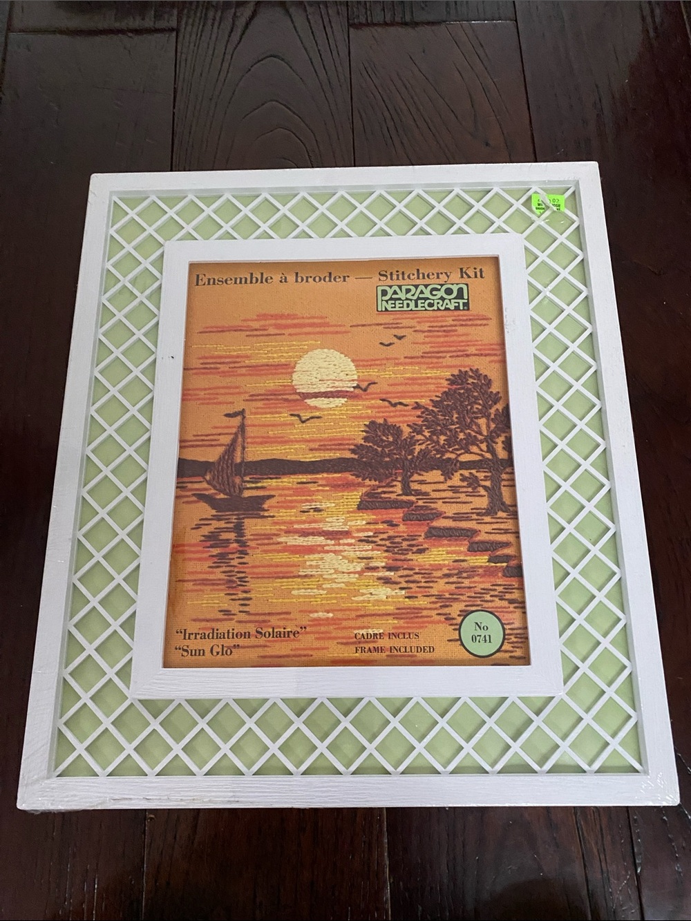 Paragon 1978 “Sun Glo” Stitchery Kit Needlecraft Crewel With Frame